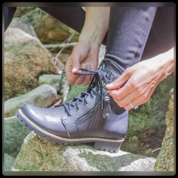 Cliff’s by White Mountain bootie - Picture 2 of 6